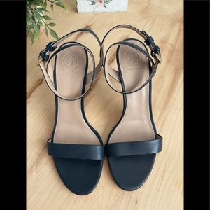 TORY BURCH Woman’s Elana Sandal Calf Leather Rare Comfortable